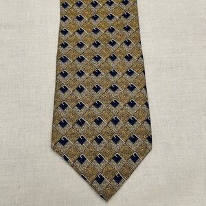 Kenneth Cole Classic 4” Silk Tie Gold & Navy Blue Geometric Foulard Formal
